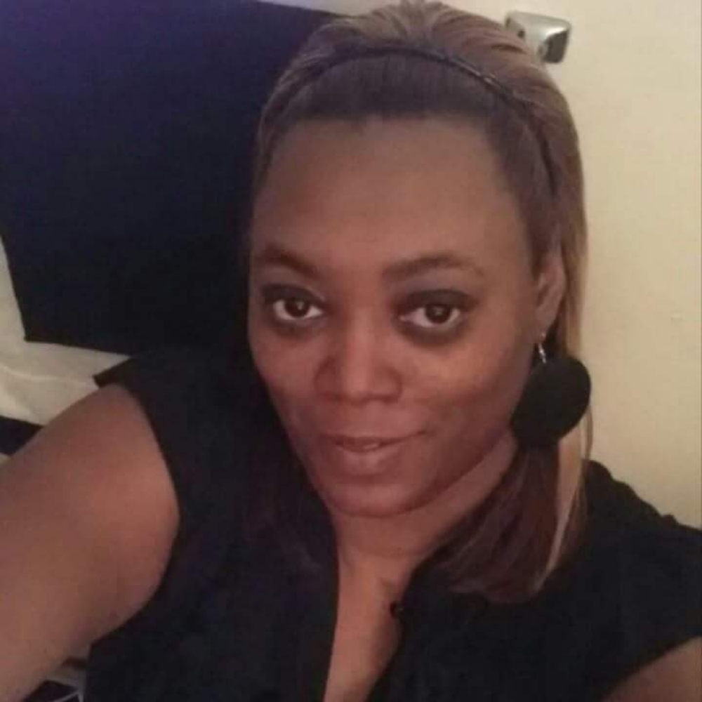 Meet your Posher, Yvette